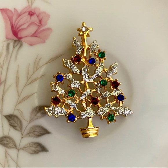 Retro Decorated Christmas Tree Goldtone brooch - Picture 1 of 2